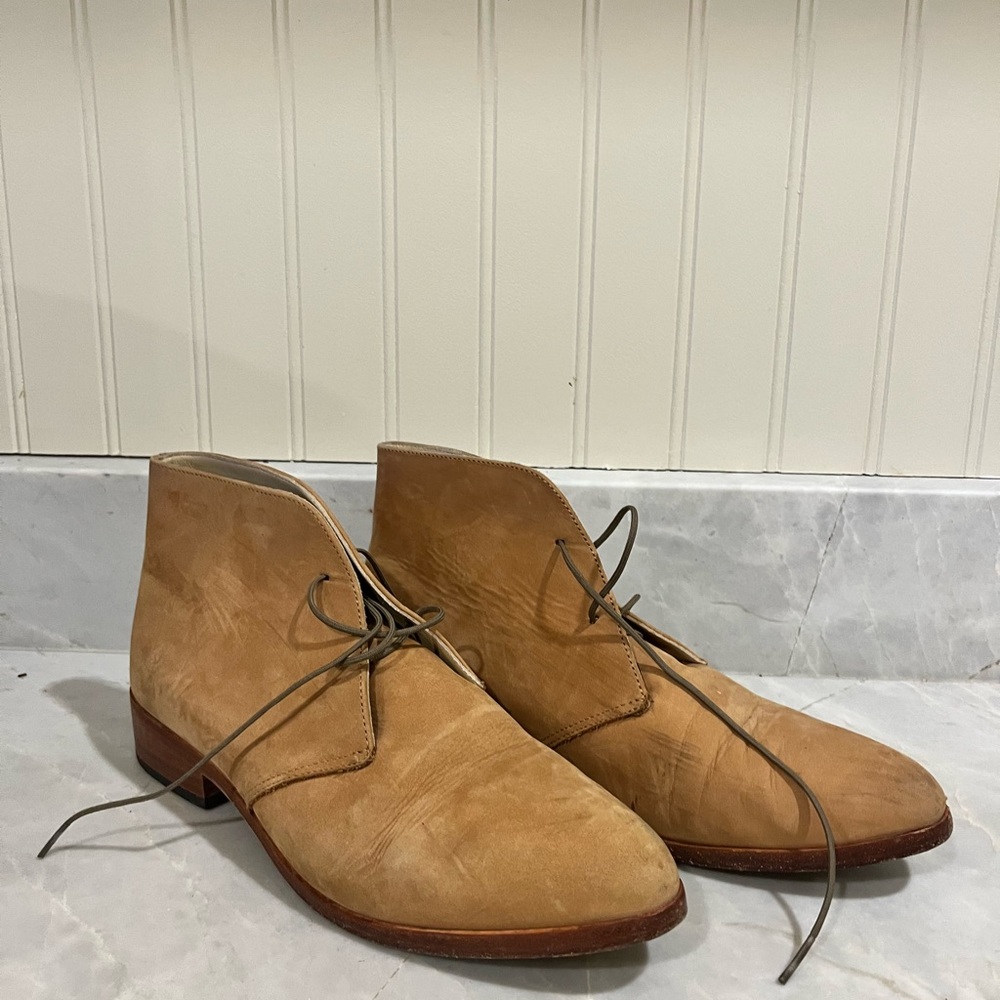 Nisolo, size 8.5. Isa Suede lace up boot. Great condition.